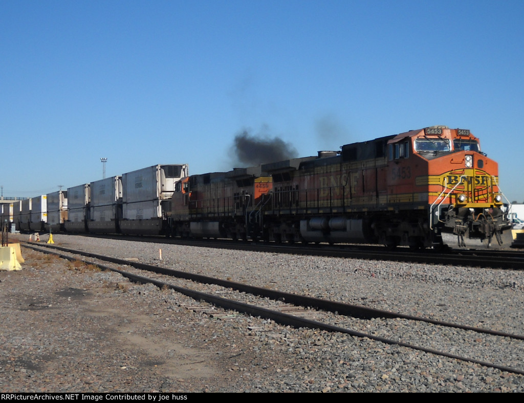 BNSF 5453 East